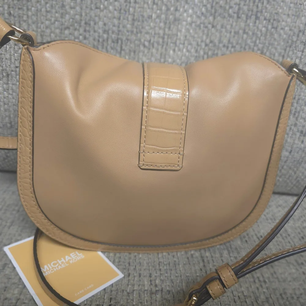 Michael Kors Tan Crossbody Bag with Gold Accent - Picture 3 of 3